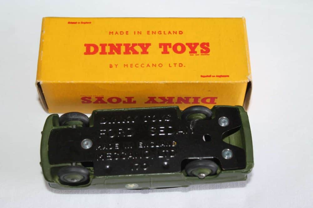 Dinky Toys 675 Army Staff Car-BASE