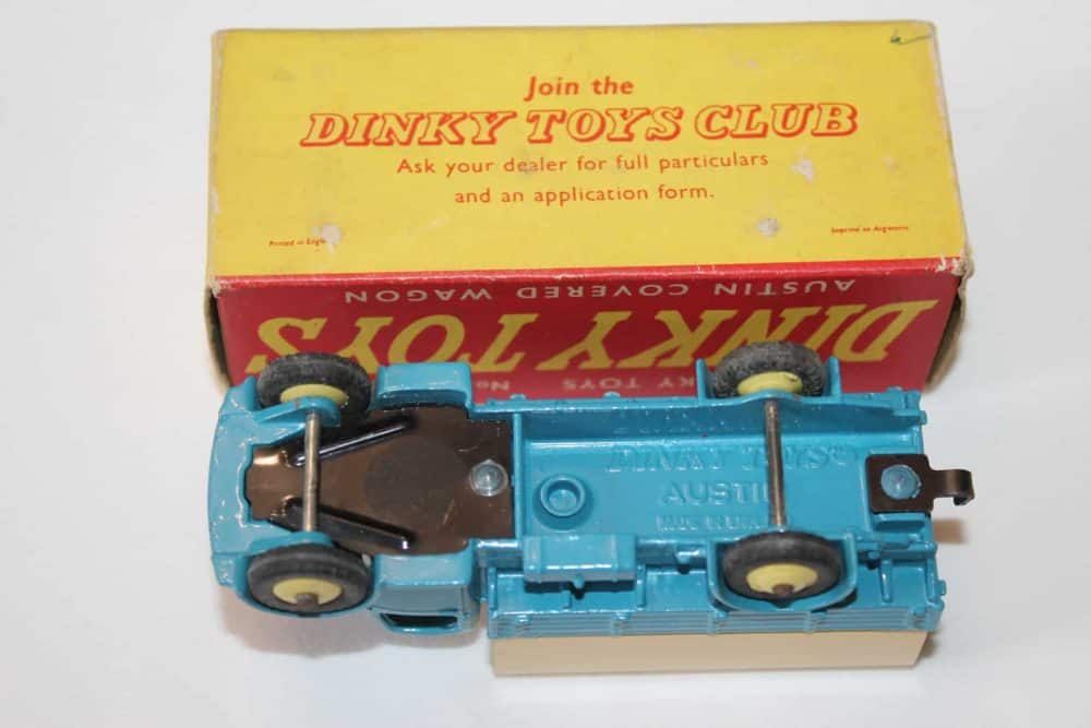 Dinky Toys 413 Austin Covered Wagon-base