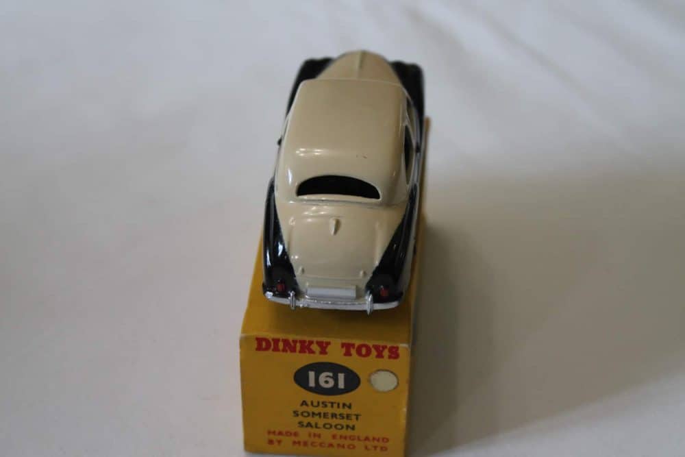 Dinky Toys 161 Austin Somerset Late Issue-back
