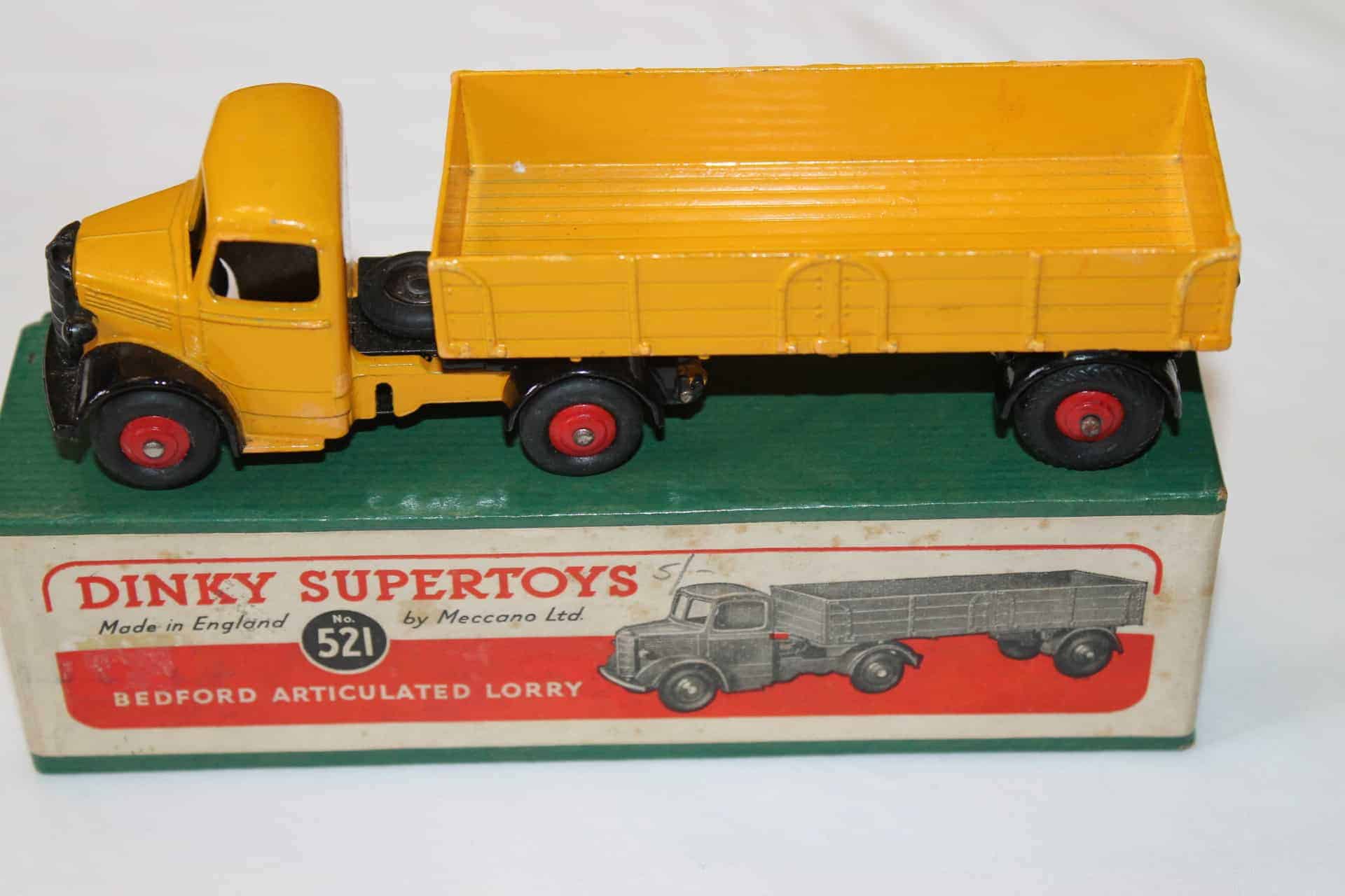 Dinky Toys 521 Bedford Articulated Lorry Diecast