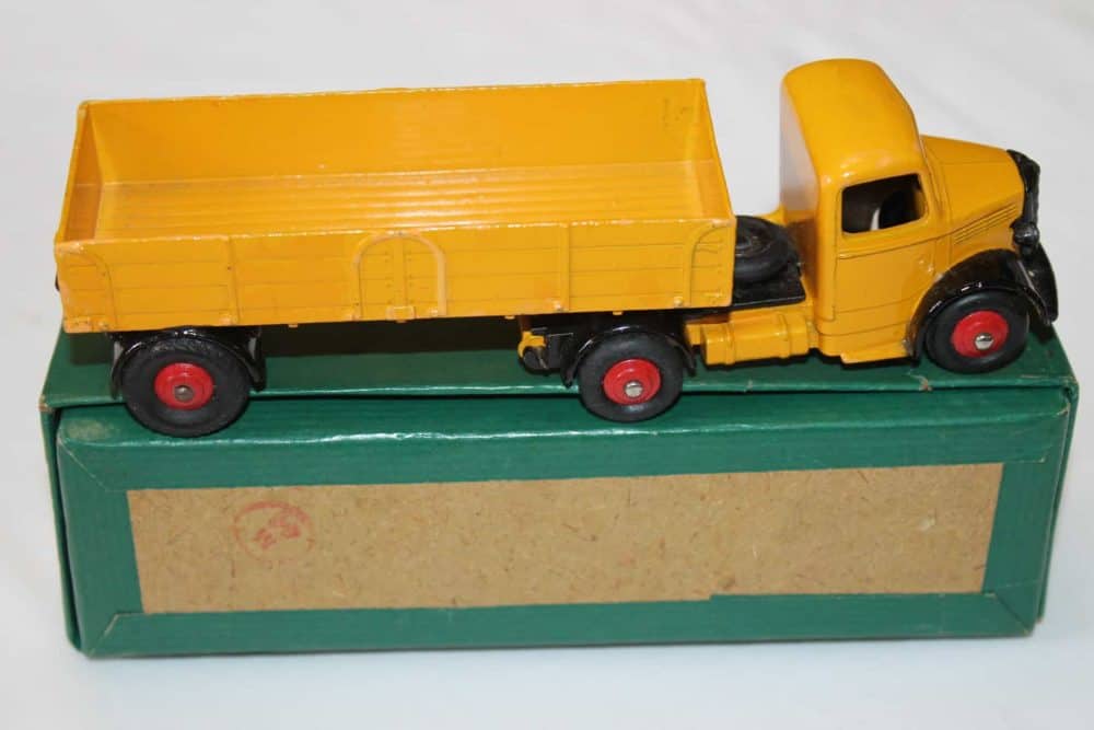 Dinky Toys 521 Bedford Articulated Lorry-side