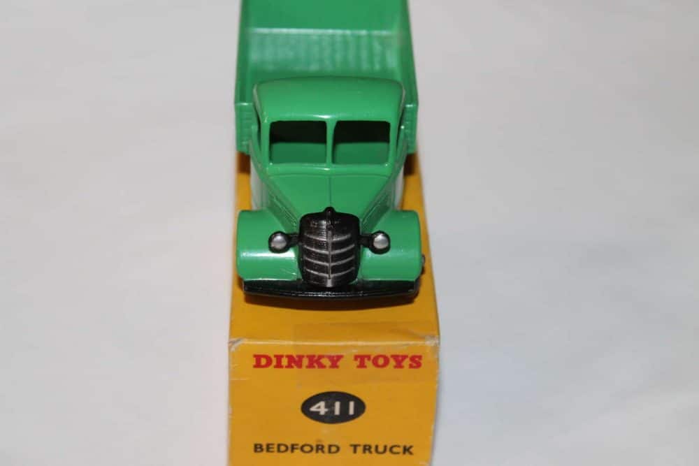 Dinky Toys 411 Bedford Truck-front