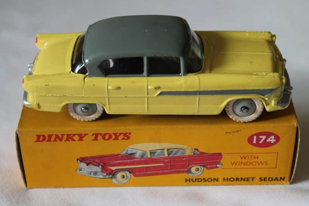 Dinky Toys 174 Hudson Hornet-side