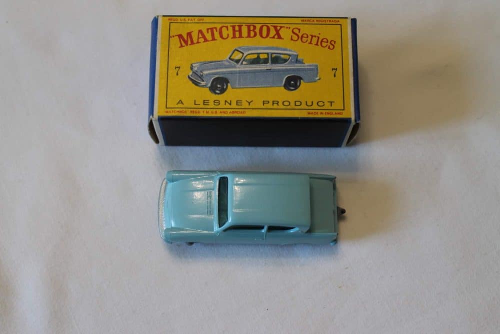 Matchbox Toys 7B Ford Anglia-top