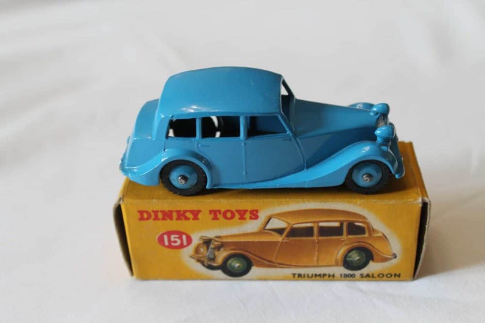Dinky Toys 151 Triumph 1800-side