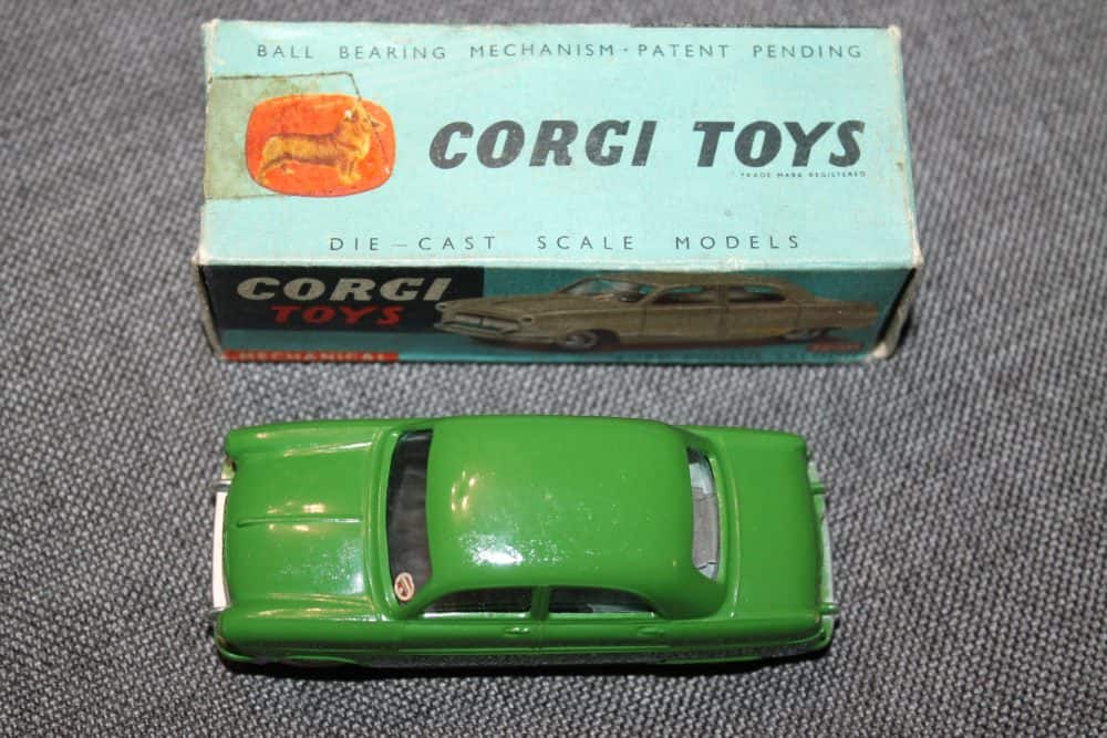 ford-consul-mechanical-green-corgi-tots-200m-top