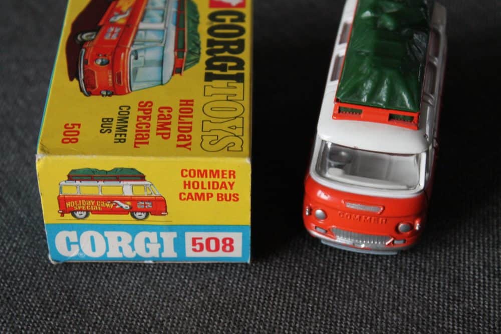 commer-bus-holiday-camp-special-corgi-toys-508-front