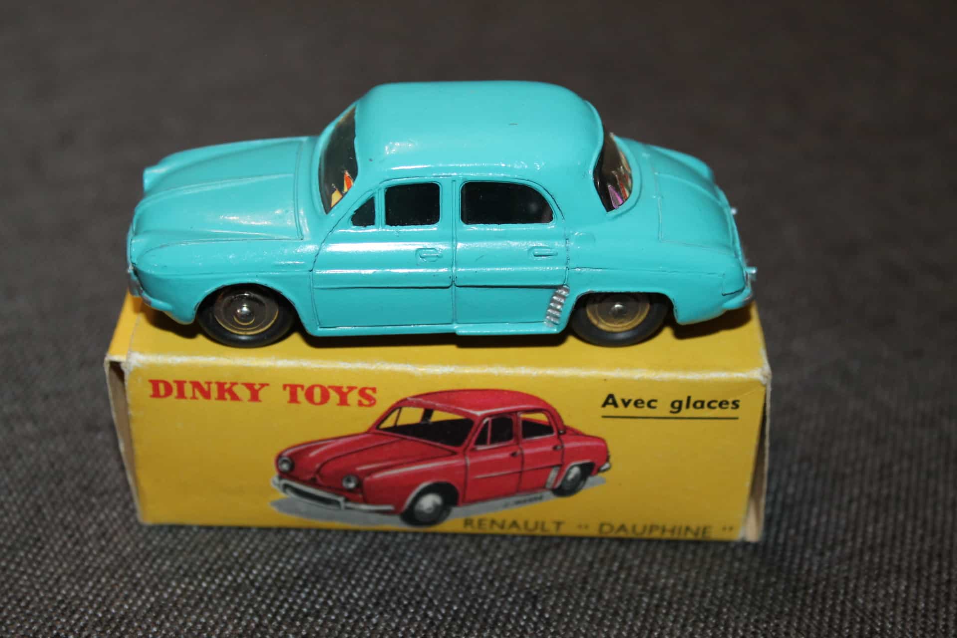 DINKY TOYS FRANCE - 24E - Rault Dauphine - Vert de gris - boite | BRICABOCK