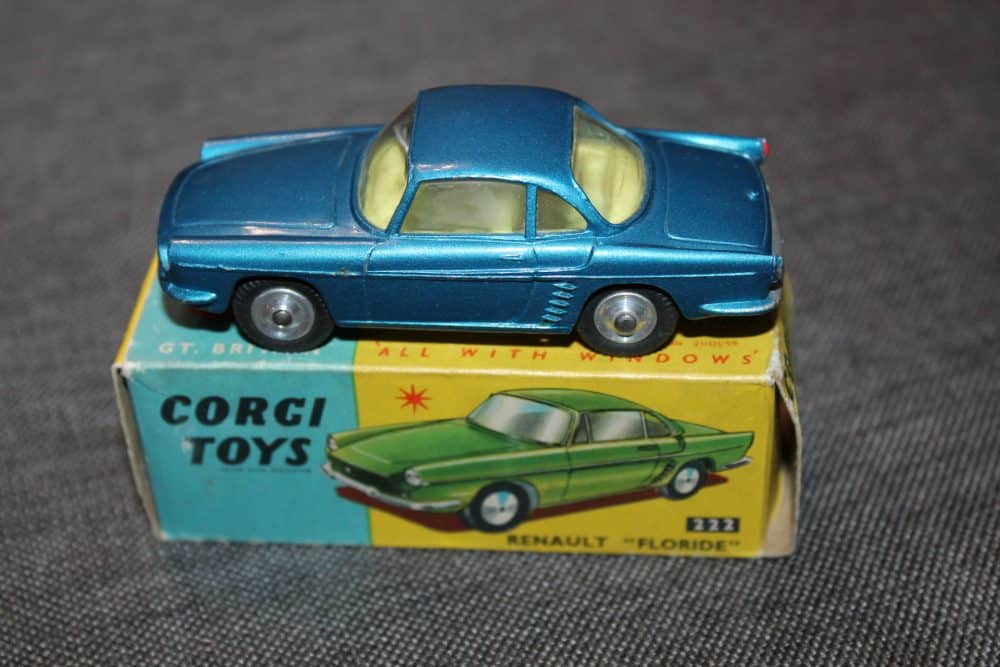 renault-floride-scarce-metallic-blue-lemon-interior-corgi-toys-222
