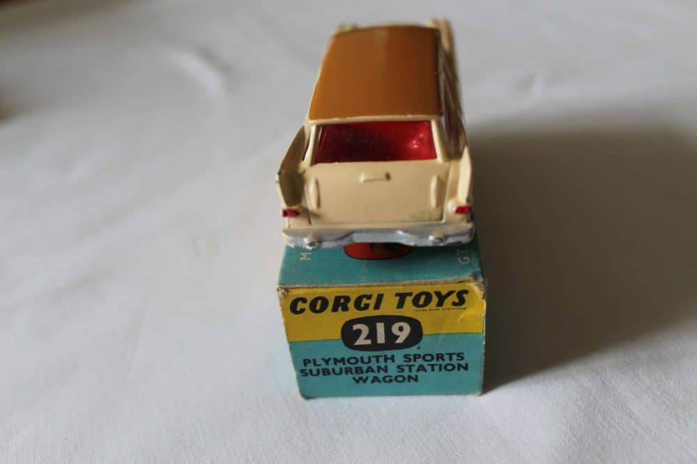 Corgi Toys 219 Plymouth Suburban Station Wagon-back