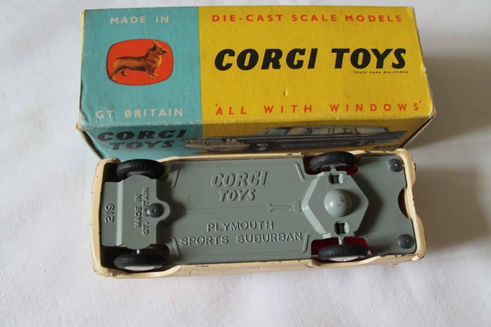 Corgi Toys 219 Plymouth Suburban Station Wagon-base