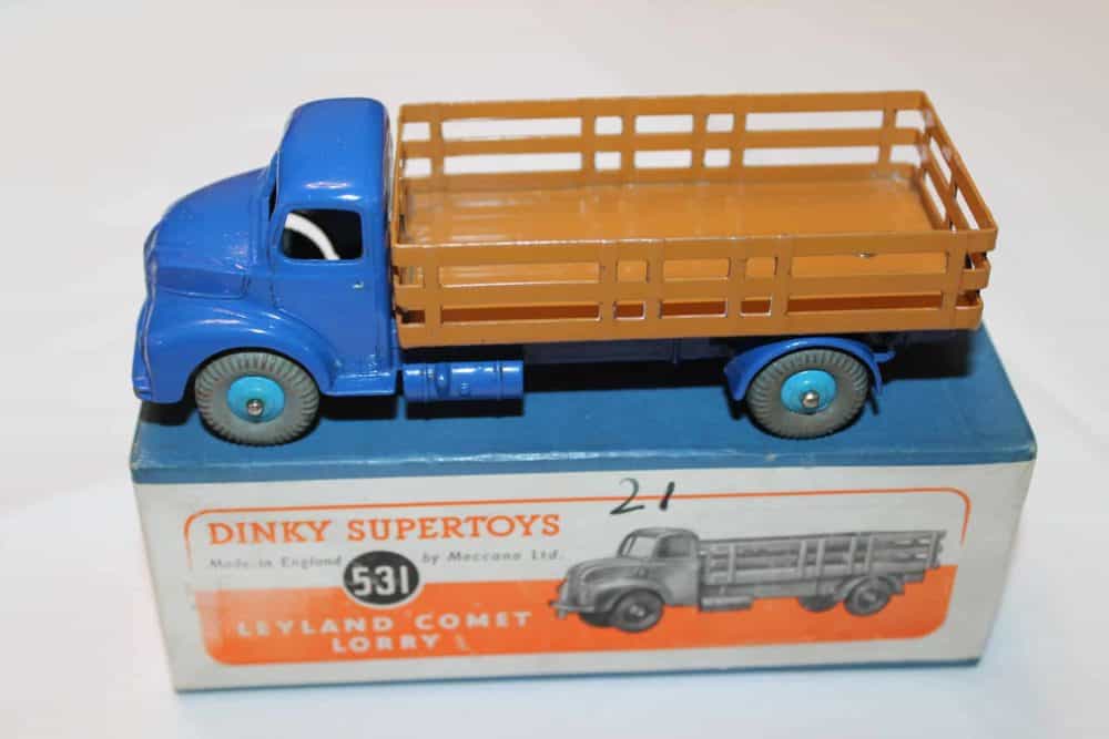 Dinky Toys 531 Leyland Comet Stake Lorry