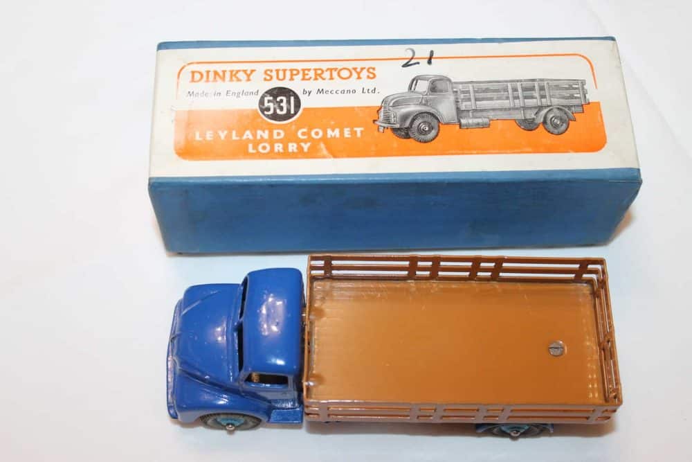 Dinky Toys 531 Leyland Comet Stake Lorry-top