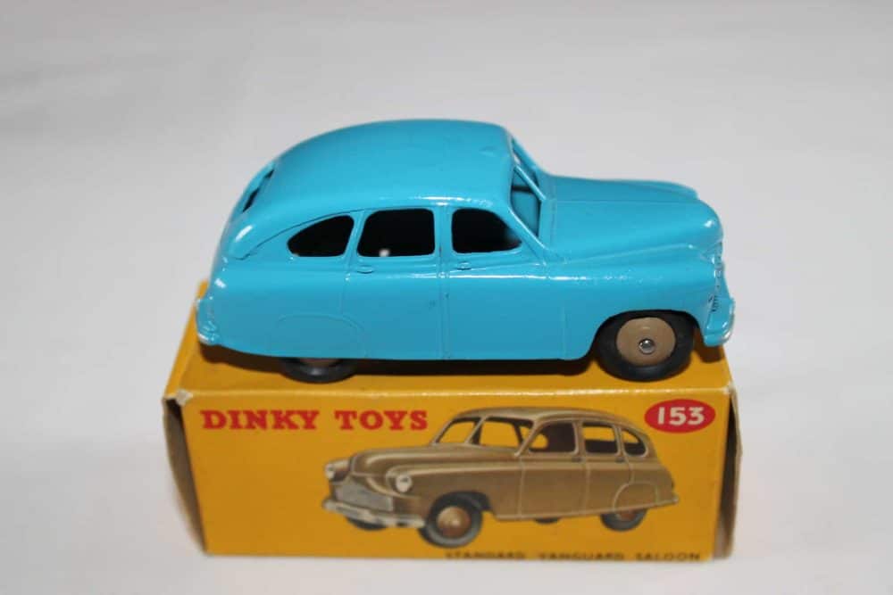 Dinky Toys 153 Standard Vanguard-side