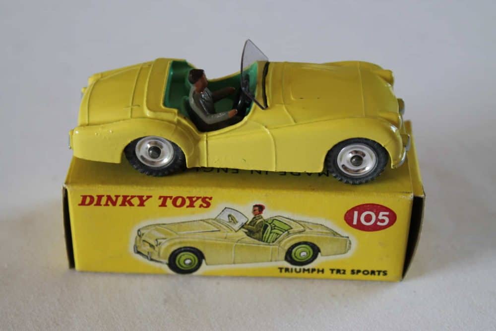 Dinky Toys 105 Triumph TR2 Tourer-side