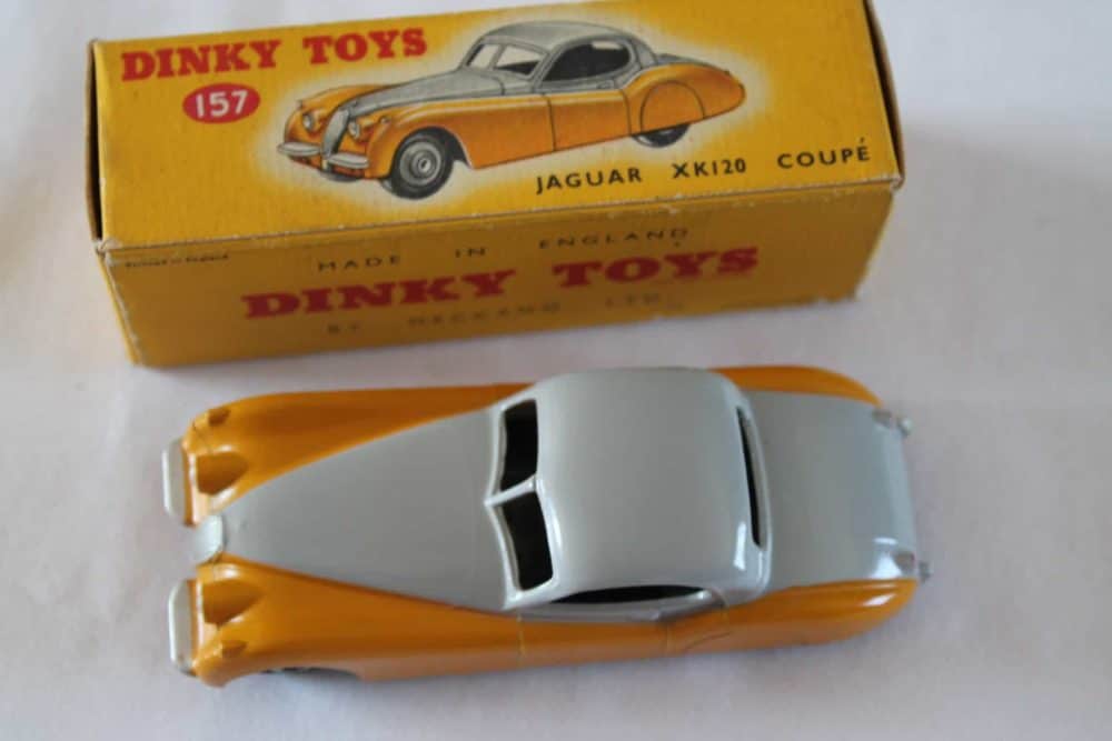 Dinky Toys 157 Jaguar XK 120-top