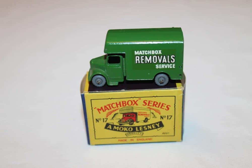 removals-van-dark-green-no-silver-radiator-matchbox-17b