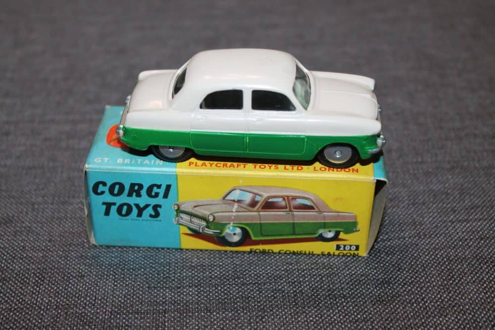 ford-consul-grey-and-green-corgi-toys-200-side