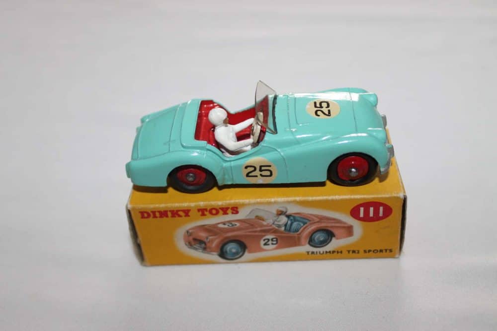 Dinky Toys 111 Triumph TR2 Sports Competition-side
