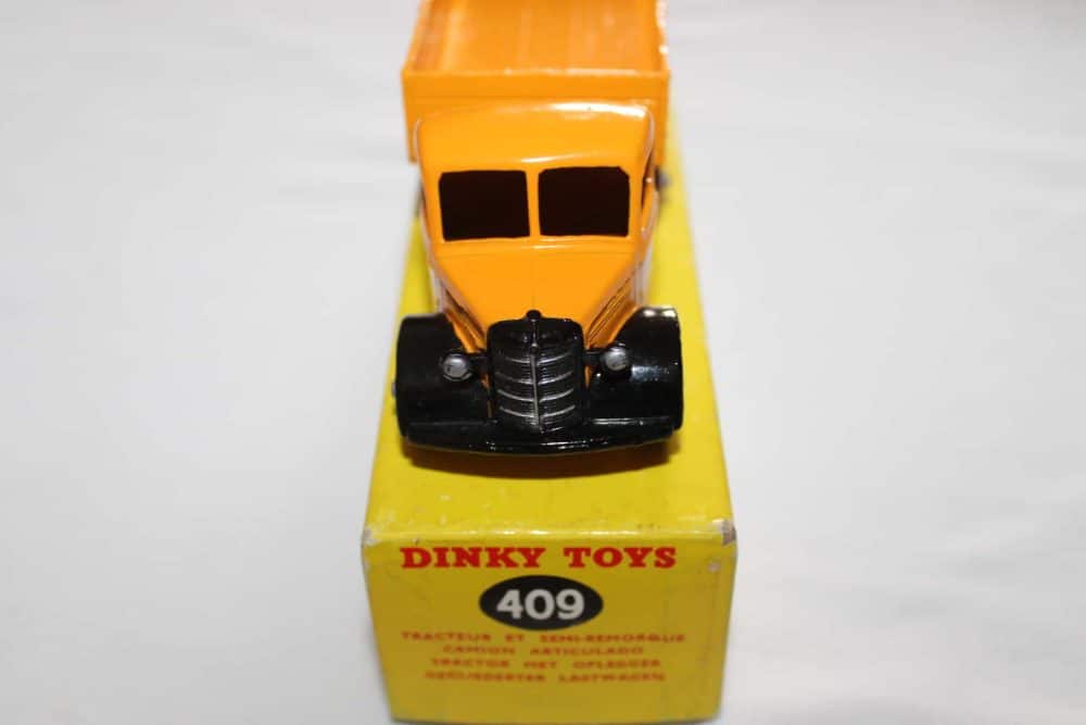 Dinky Toys 409 Bedford Artic Lorry-front