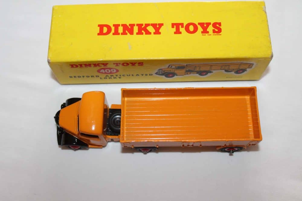 Dinky Toys 409 Bedford Artic Lorry-top