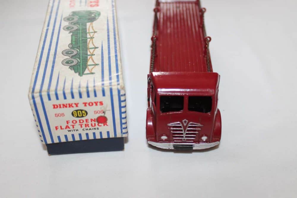 Dinky Toys 905 Foden 2nd Cab Chain Lorry-front