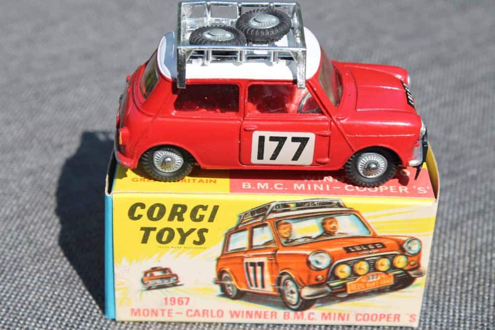 Corgi Toys 339 1967 Monte Carlo Winner B.M.C. Mini Cooper-side