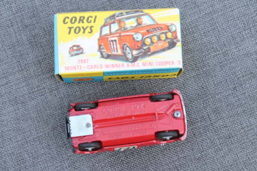 Corgi Toys 339 1967 Monte Carlo Winner B.M.C. Mini Cooper-base