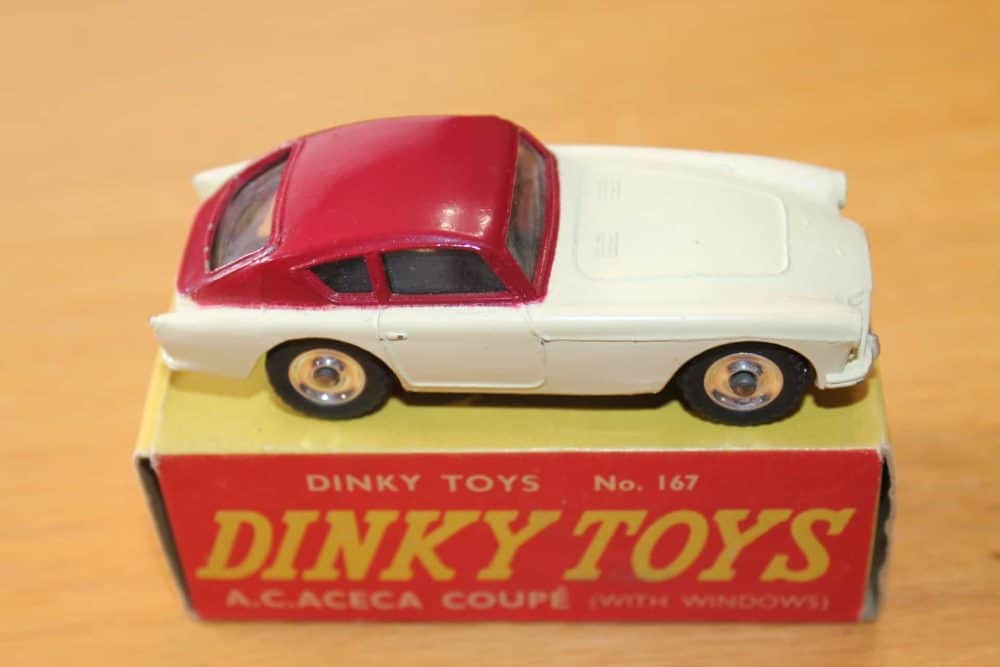 Dinky Toys 167 A. C. Aceca-side