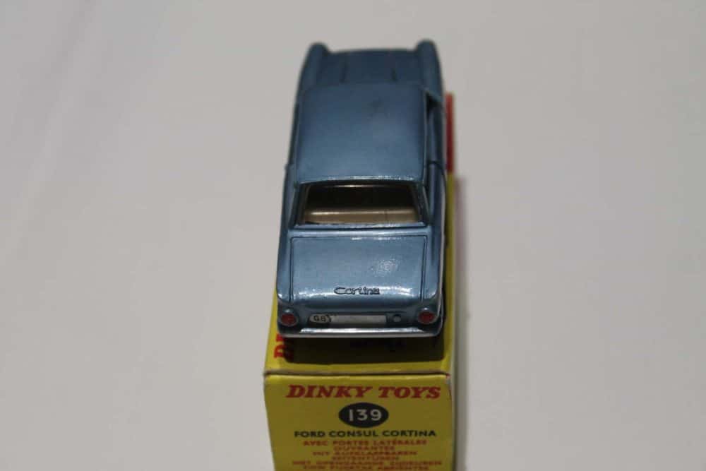 Dinky Toys 139 Ford Cortina-back