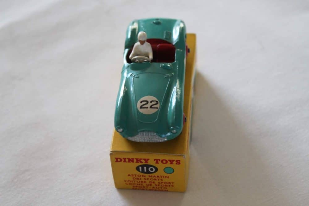 Dinky Toys 110 Aston Martin DB3 Sports-front