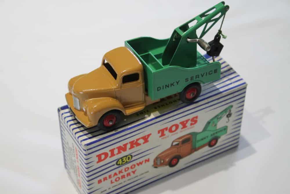 Dinky Toys 430 Commer Breakdown Lorry