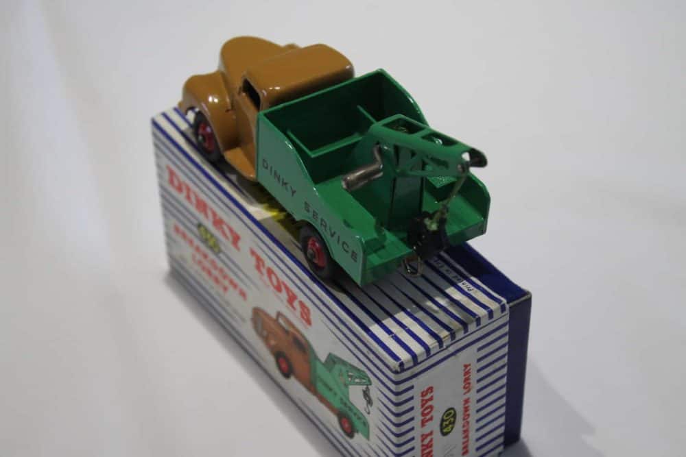 Dinky Toys 430 Commer Breakdown Lorry-BLeft