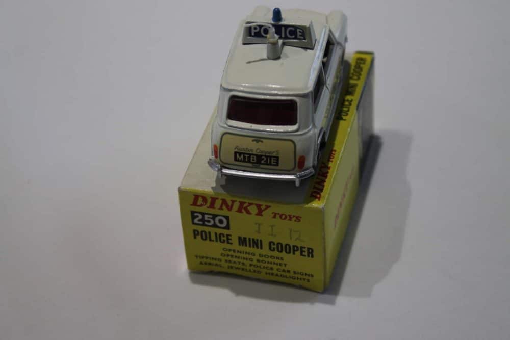 Dinky Toys 250 Police Mini Cooper-back
