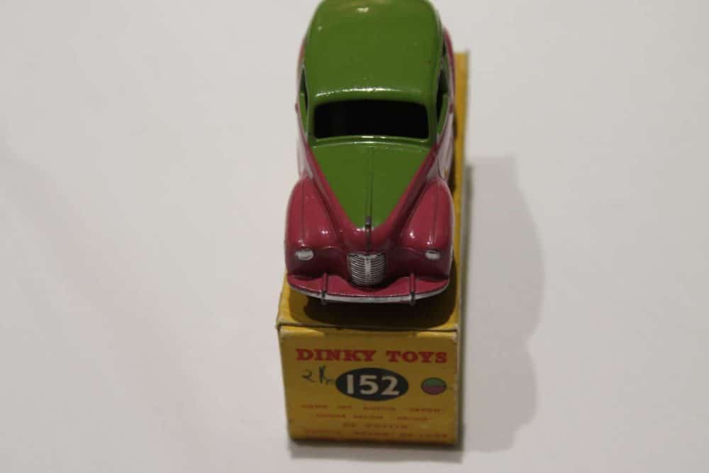 austin-devon-152-dinky-toys-lime-and-cerise-and beige-wheels-front