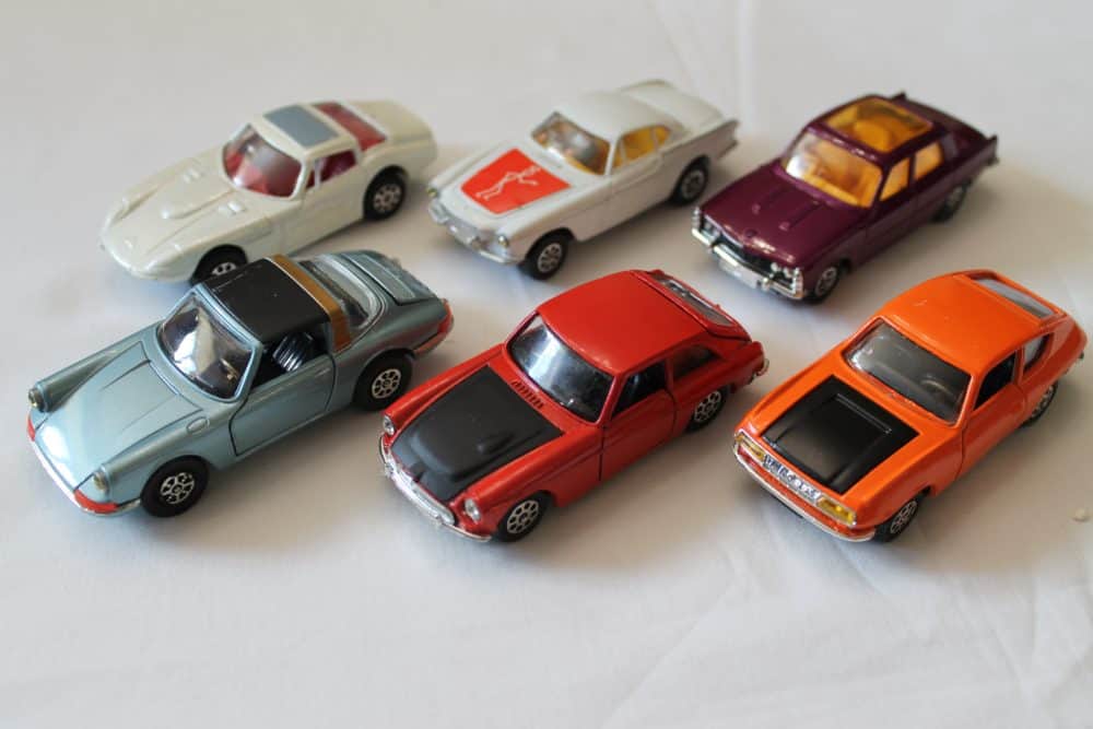 carrimore-car-transporter-tri-deck-6-cars-gift-set-20-corgi-toys-cars1