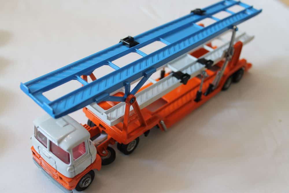 carrimore-car-transporter-tri-deck-6-cars-gift-set-20-corgi-toys-transporter1