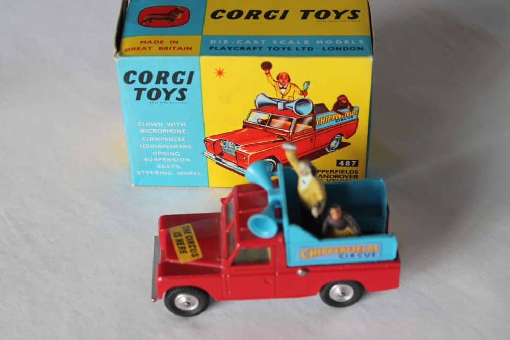 chipperfields-parade-vehicle-corgi-487-red-blue