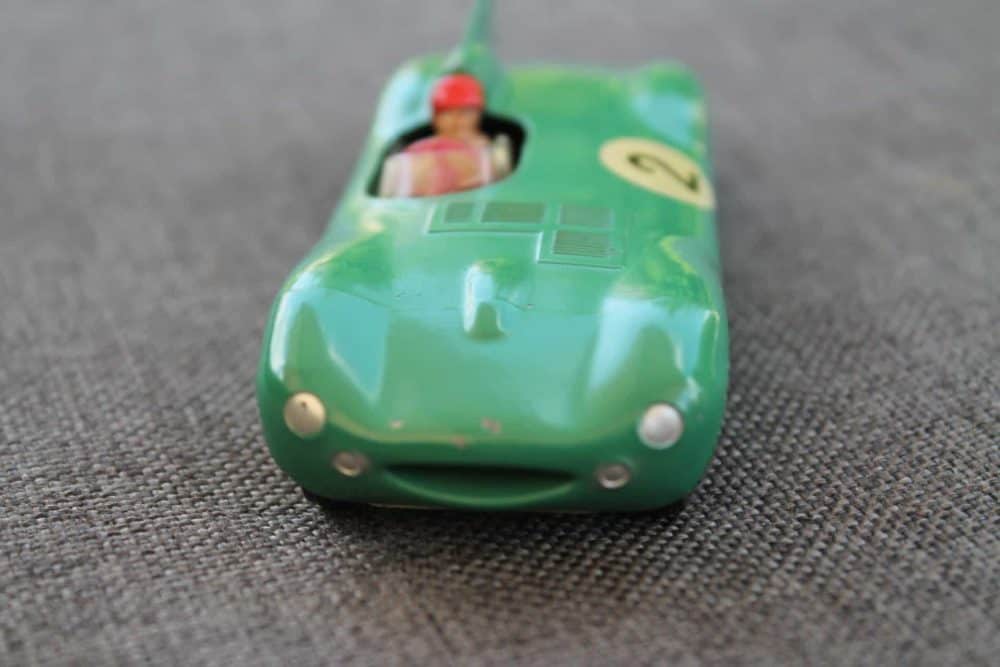 d-type-jaguar-green-solido-toys-100-front
