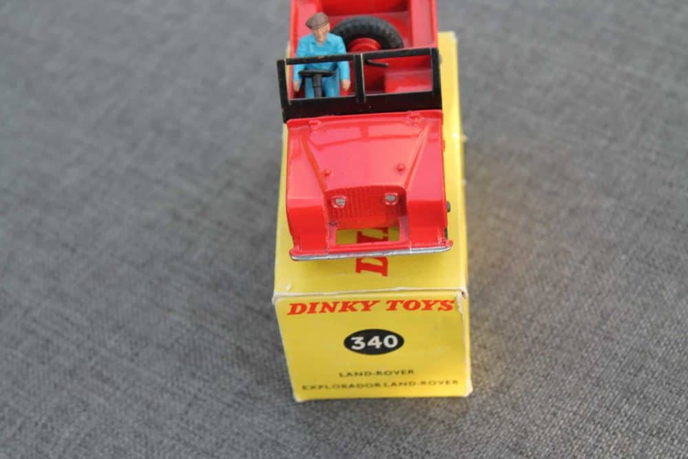 duple-roadmaster-coach-red-dinky-toys-282-front