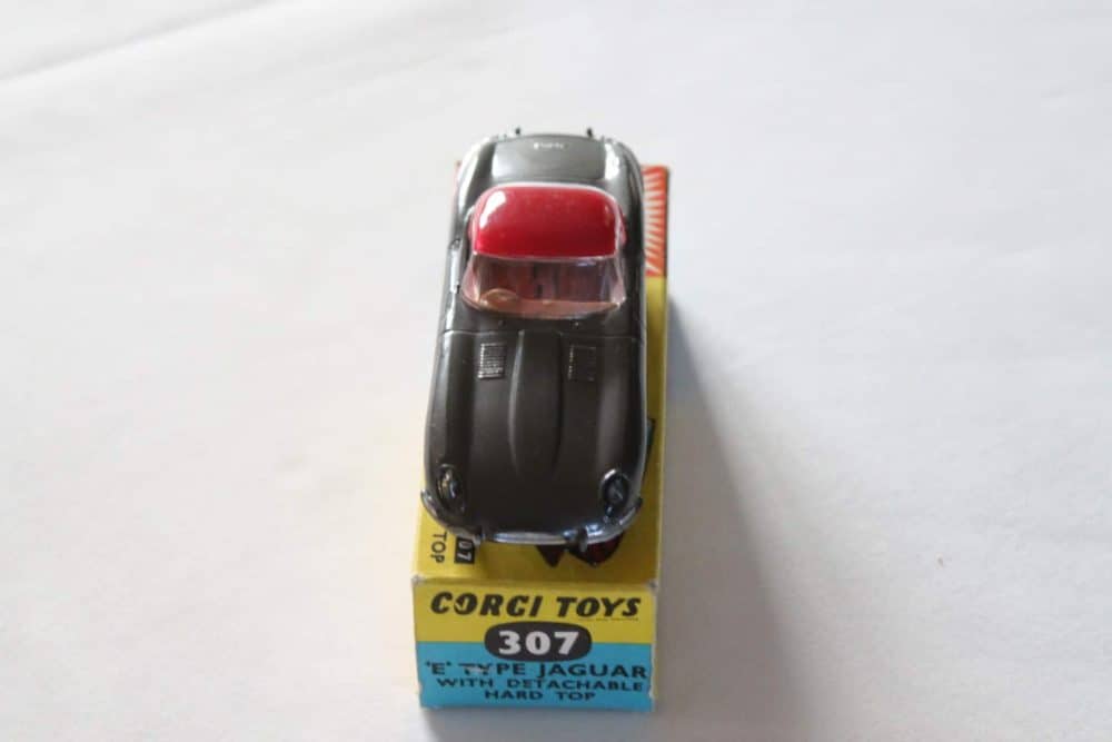 Corgi Toys 307 'E' Type Jaguar Hard Top-front