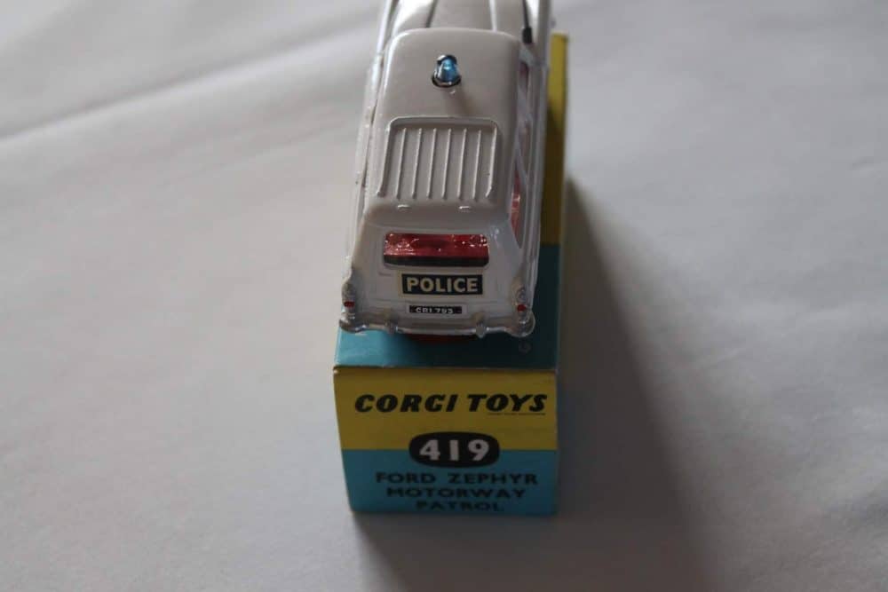 Corgi Toys 419 Ford Zephyr Motorway Patrol-back