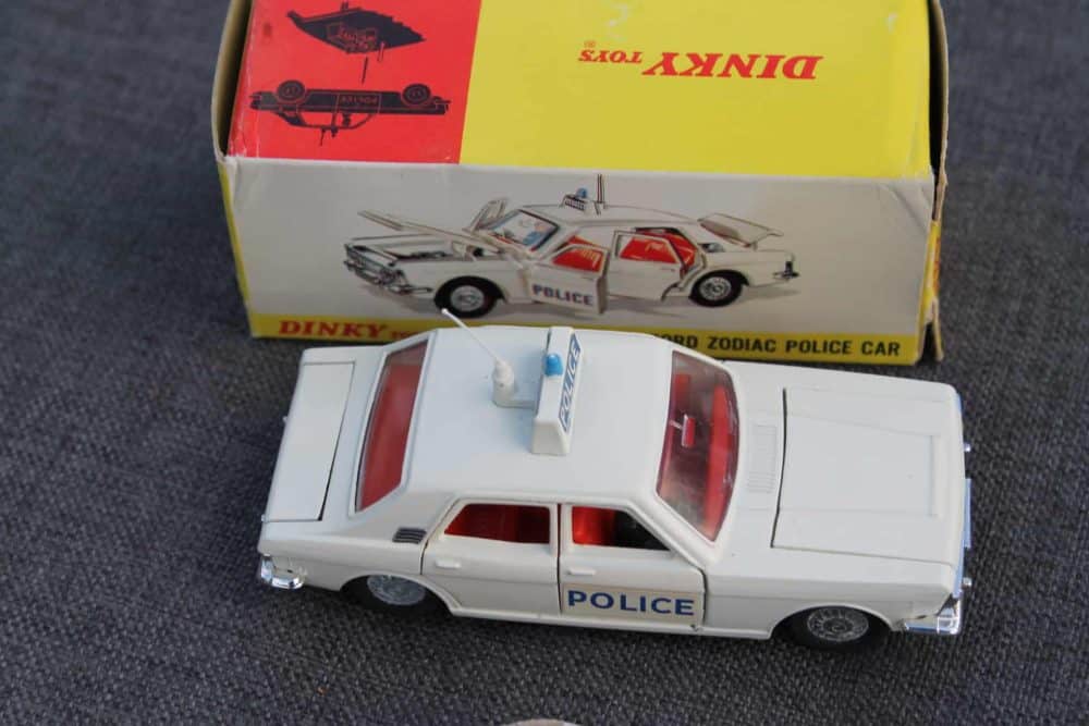 ford-zodiac-police-car-dinky-toys-255-side