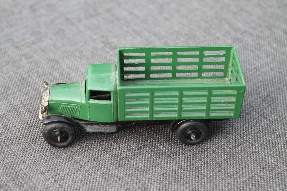 market-gardeners-lorry-25f-dinky-toys-type-3-darkgreen-black-black -ridge-wheels