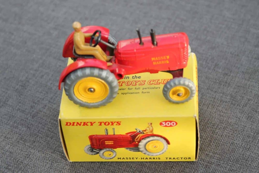 massey-harris-tractor-red-and-yellow-metal-wheels-dinky-toys-300-side