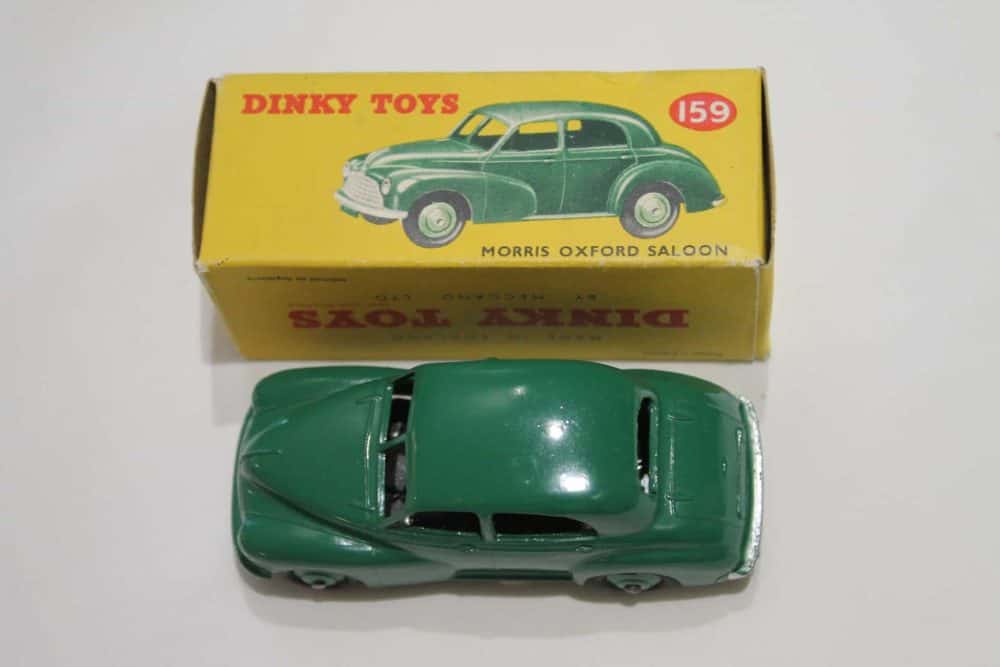 Dinky Toys 159 Green Morris Oxford-top