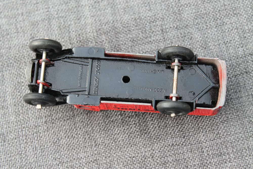 petrol-tanker-025d-dinky-toys-type-3-red-black-wheels-petrol-to-sides-base