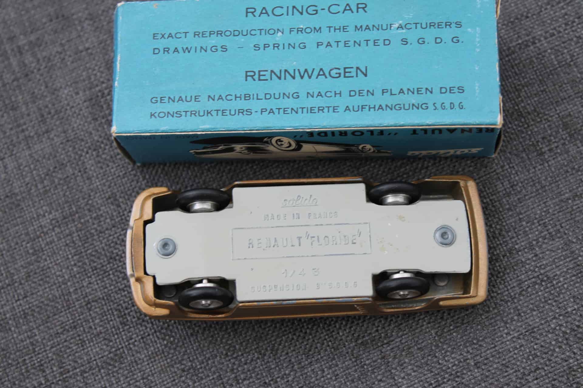 AU JOUET PARISIEN: Solido Modèle n° 109 Renault Floride