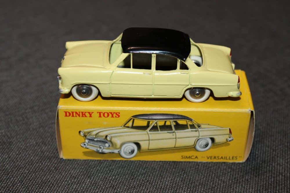 simca-versailles-lemon-and-black-french-dinky-24z