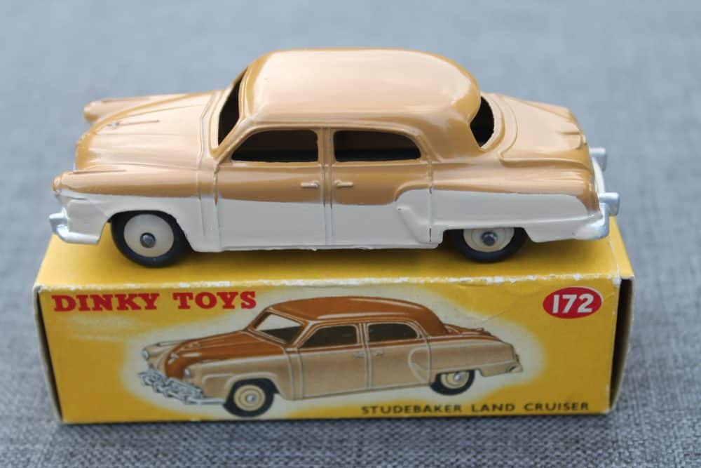 studebaker-land-cruiser-lowline-tan-beige-172-dinky-toys